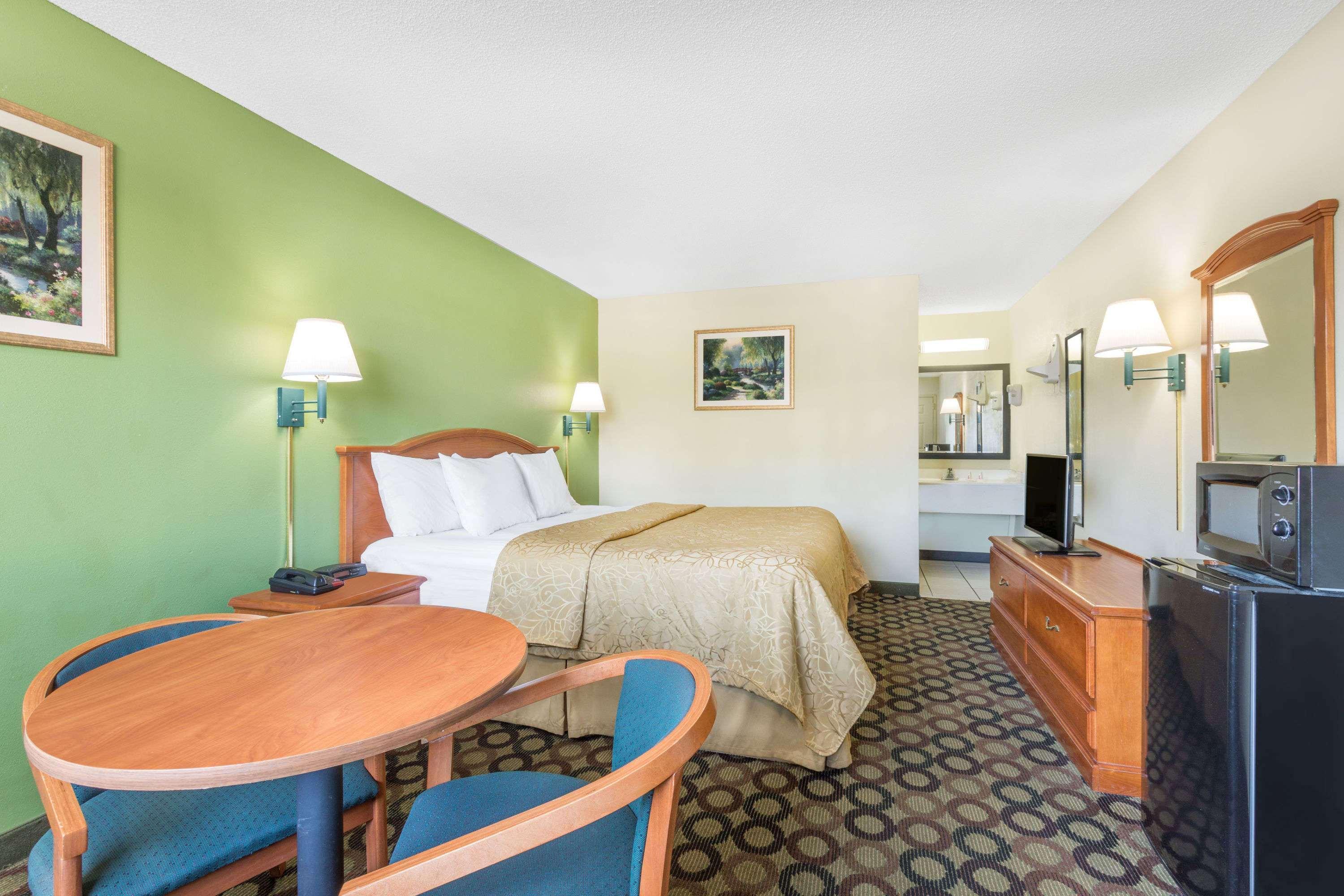 Economy Inn By Oyo Ashburn Buitenkant foto