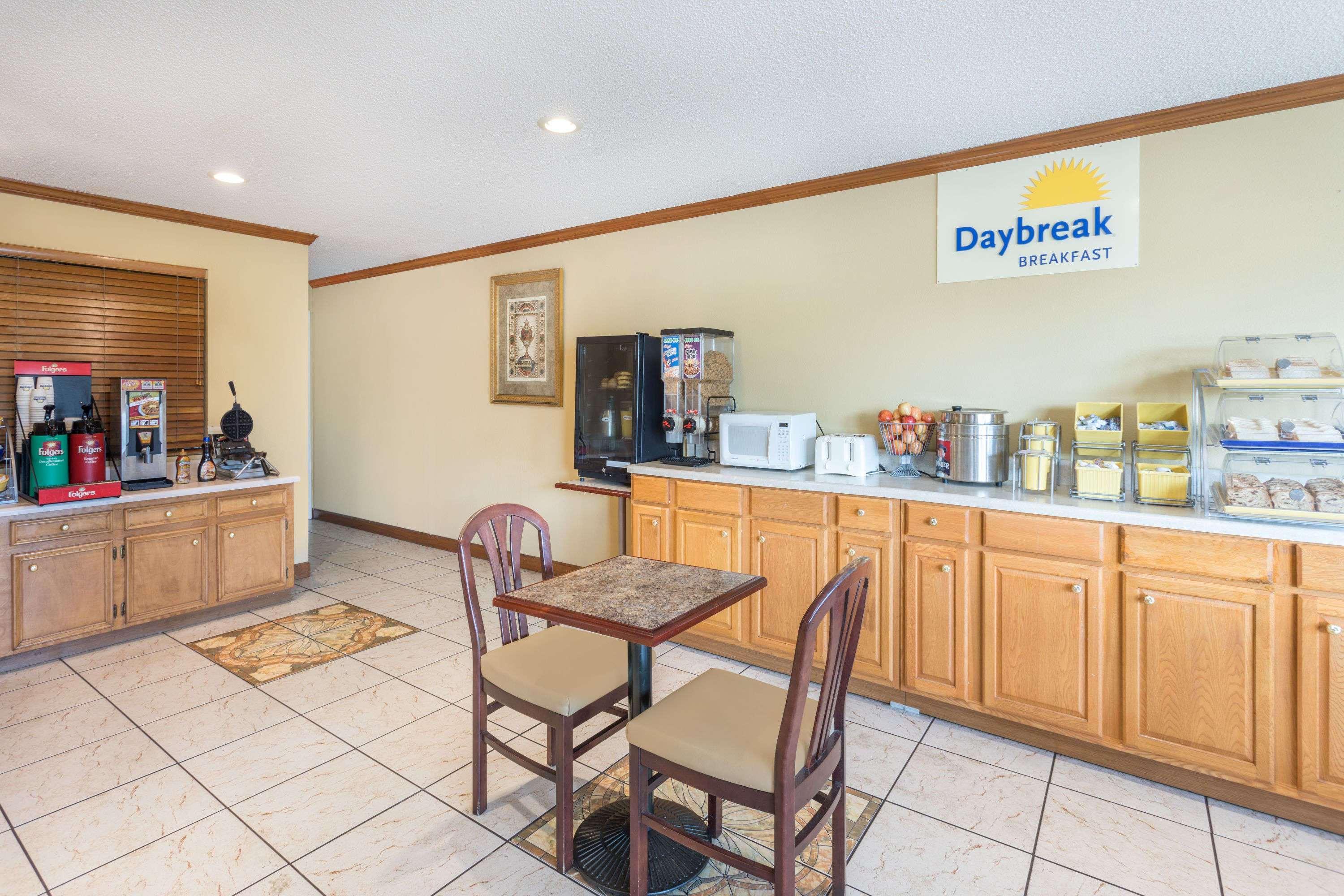 Economy Inn By Oyo Ashburn Buitenkant foto