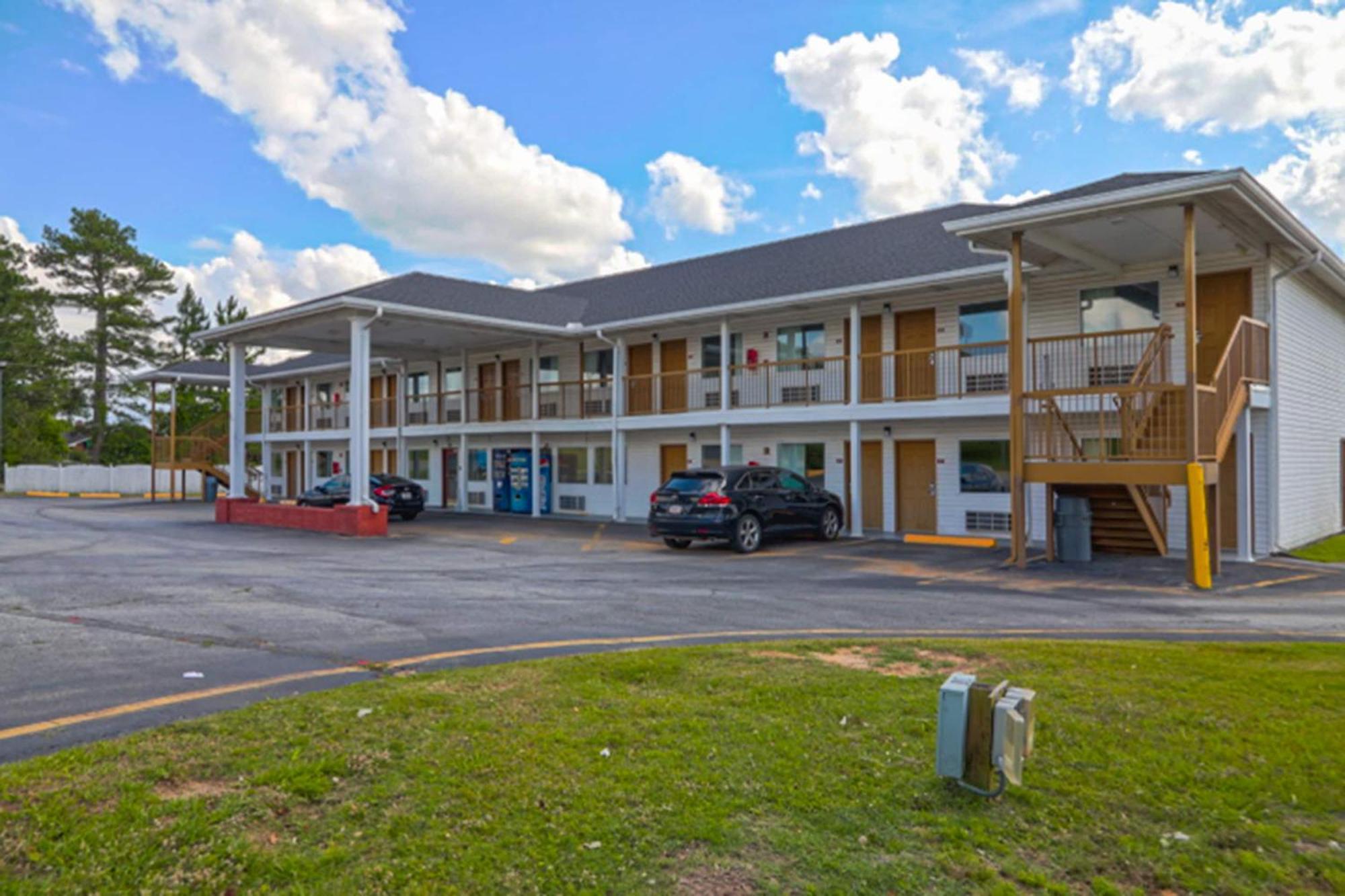 Economy Inn By Oyo Ashburn Buitenkant foto
